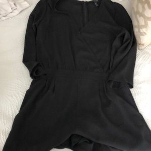 Forever 21 faux wrap 1/4 sleeve romper